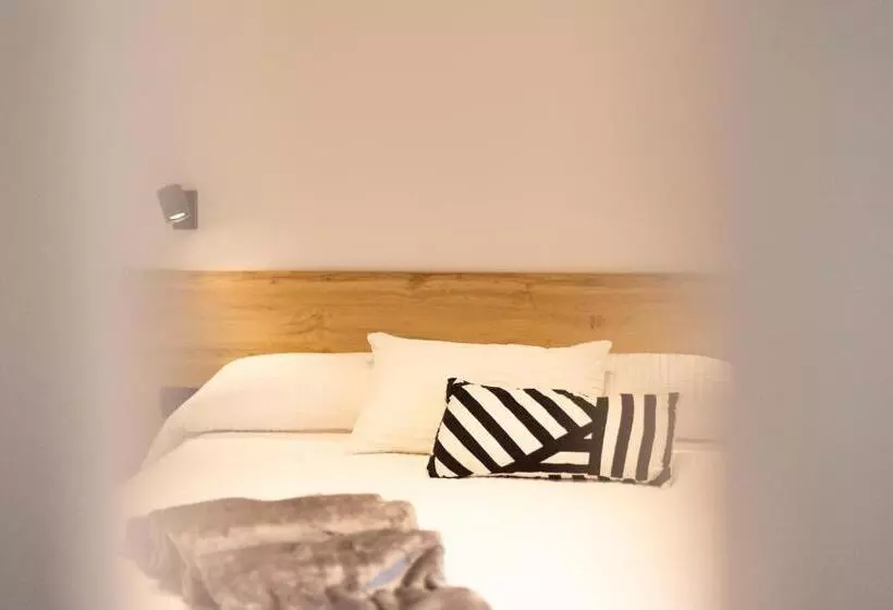 Apartamentos Mk77 León   Lahoz