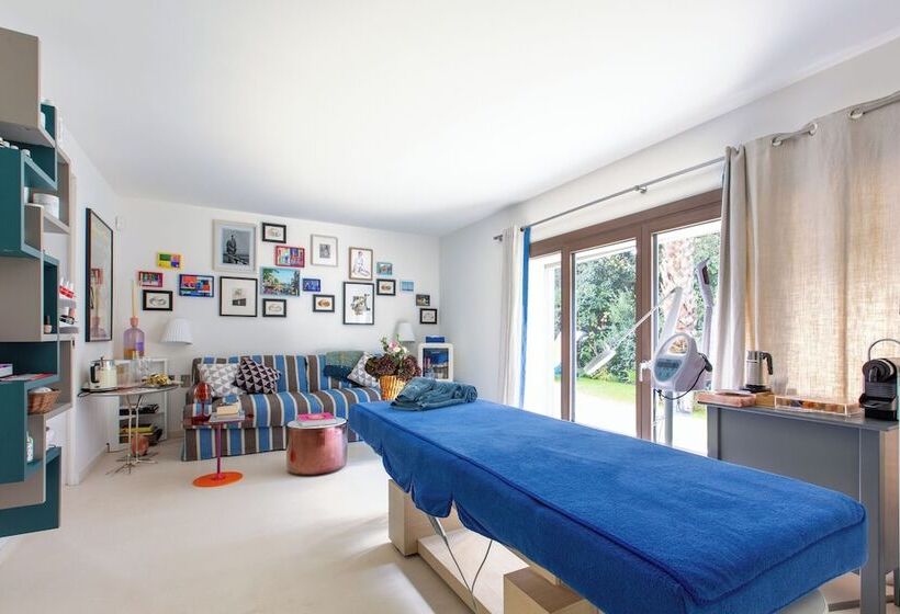 تختخواب و صبحانه The Magic Forte