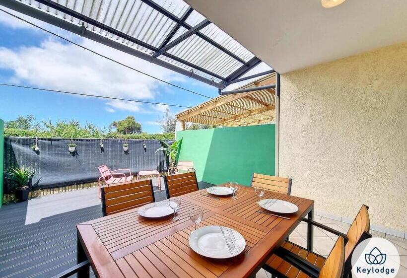 Kaz Luma Joliment Décorée Le Tampon