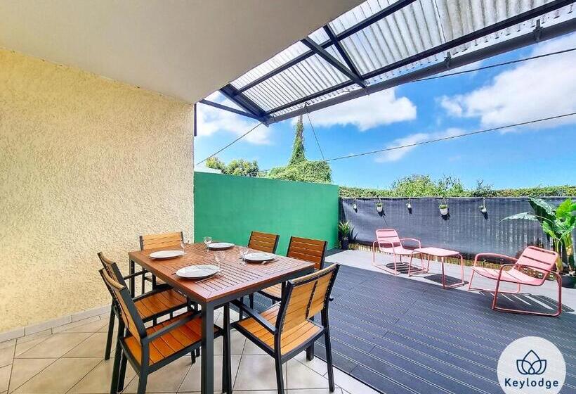 Kaz Luma Joliment Décorée Le Tampon