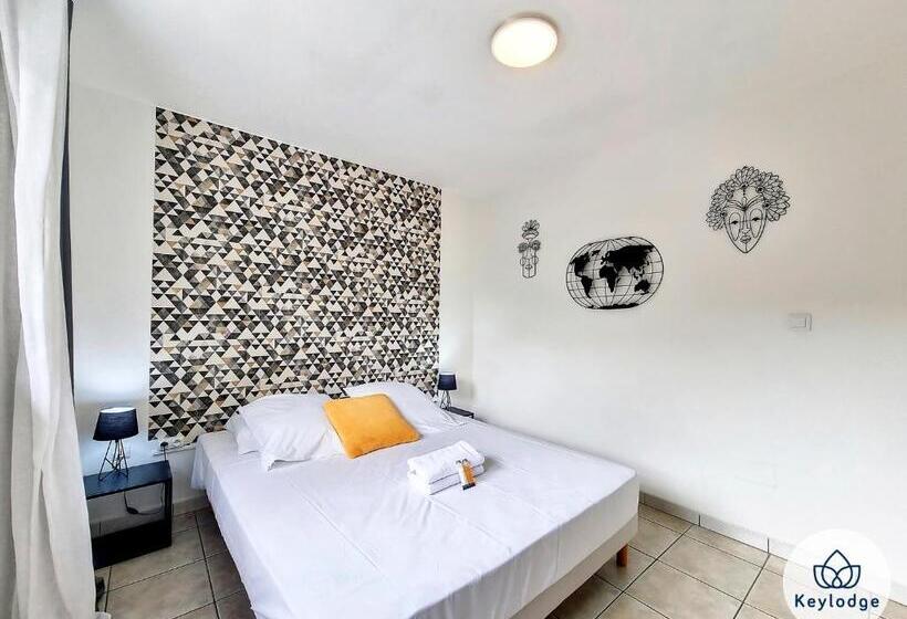 Kaz Luma Joliment Décorée Le Tampon