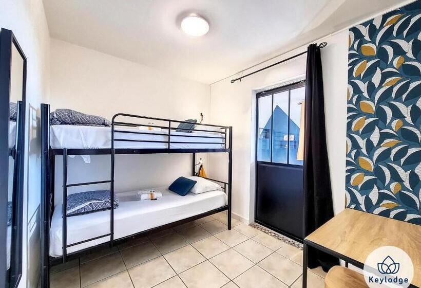 Kaz Luma Joliment Décorée Le Tampon