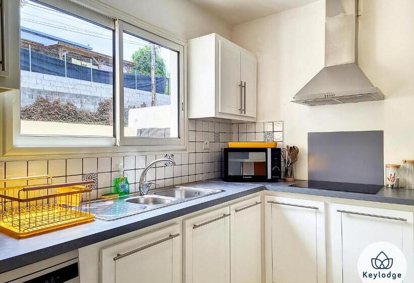 Kaz Luma Joliment Décorée Le Tampon