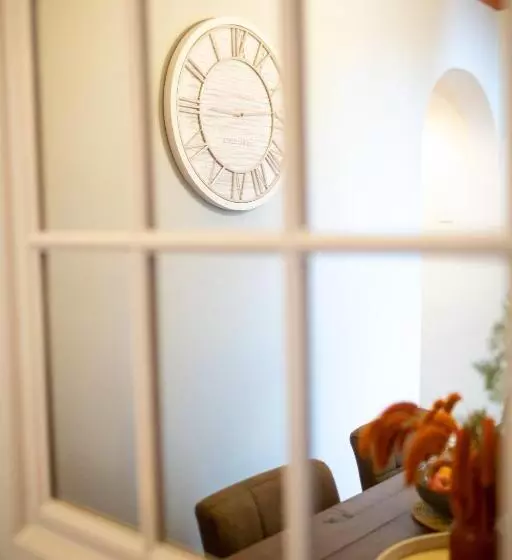 Logan House, Modern And Spacious Townhouse Close To City Centre