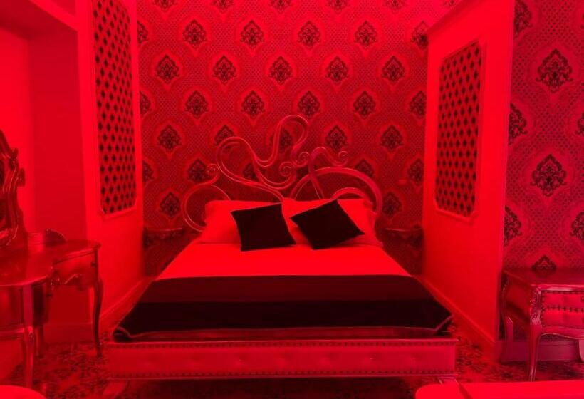 פנסיון Mirage Rooms