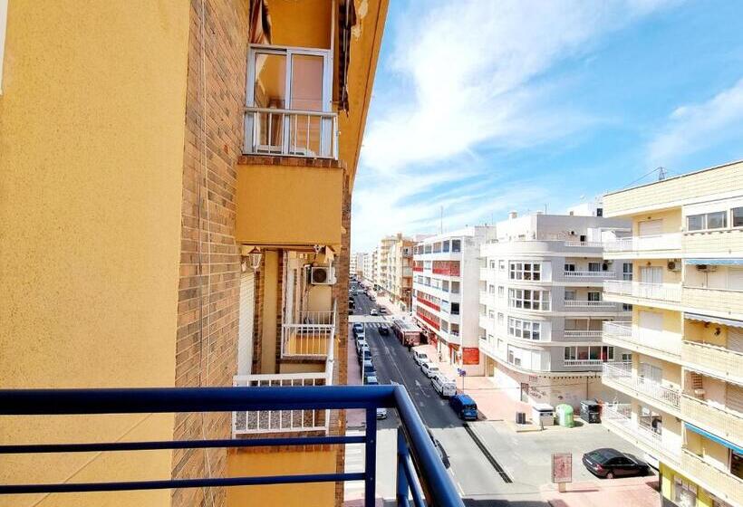 Elegant Apartment In An Excellent Area