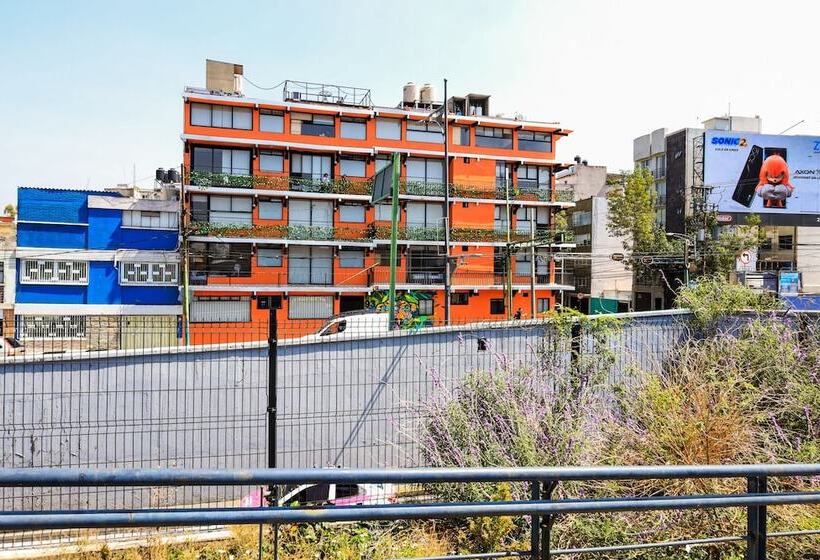 Отель Colmena Monterrey