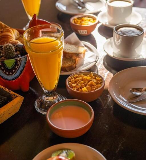 هتل Hostería Aguas Coloradas