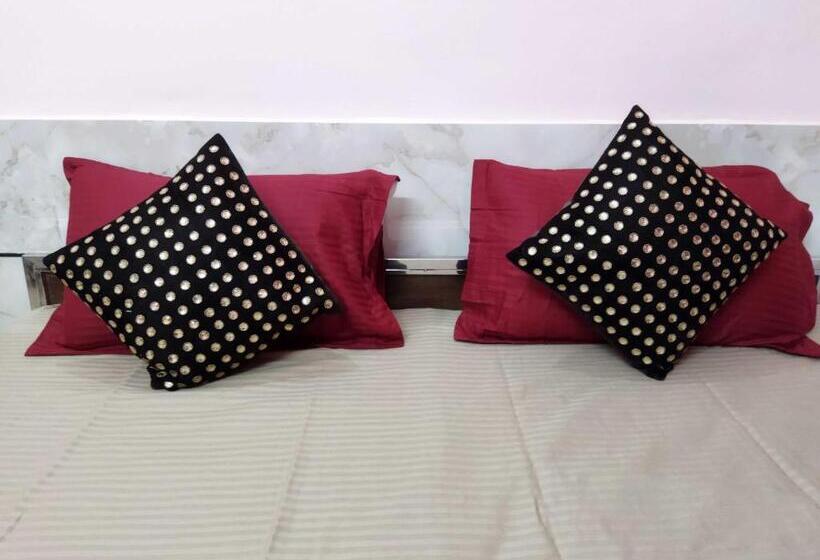 בית מלון כפרי Pop 85307 Four Seaons