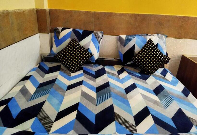 בית מלון כפרי Pop 85307 Four Seaons