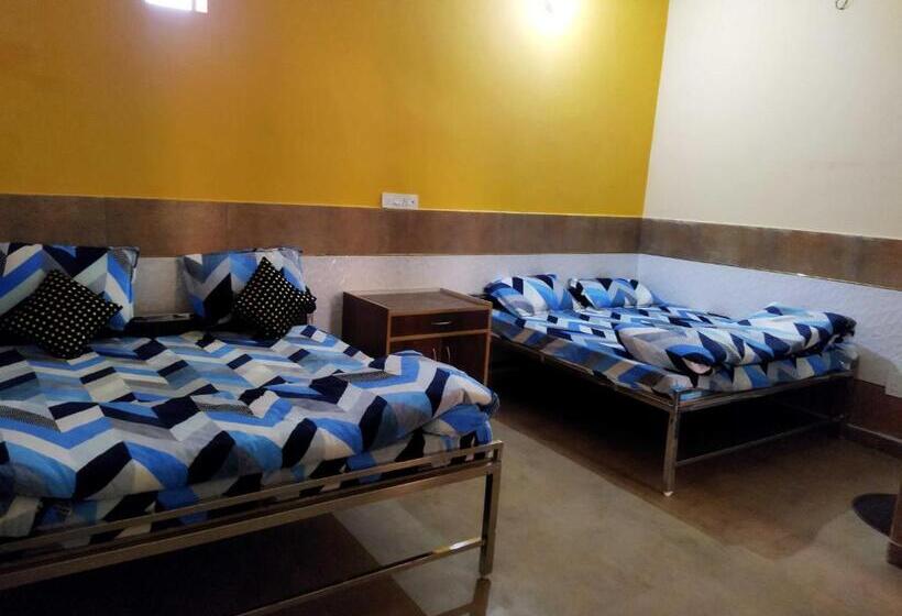 בית מלון כפרי Pop 85307 Four Seaons