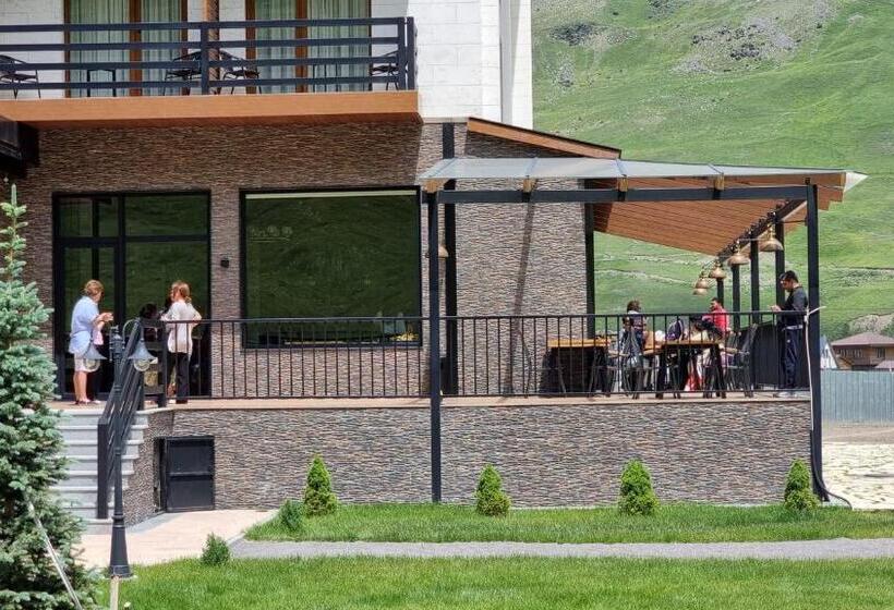 هتل Suatis Resort Kazbegi