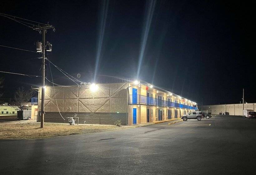 فندق Super 8 By Wyndham Paducah I24 Exit 4