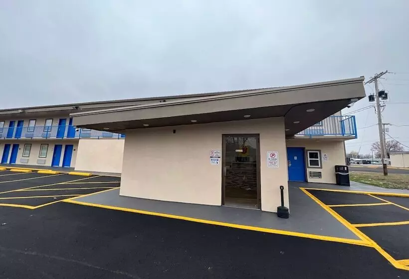 Hotelli Super 8 By Wyndham Paducah I24 Exit 4