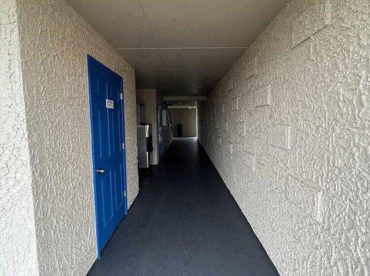 فندق Super 8 By Wyndham Paducah I24 Exit 4