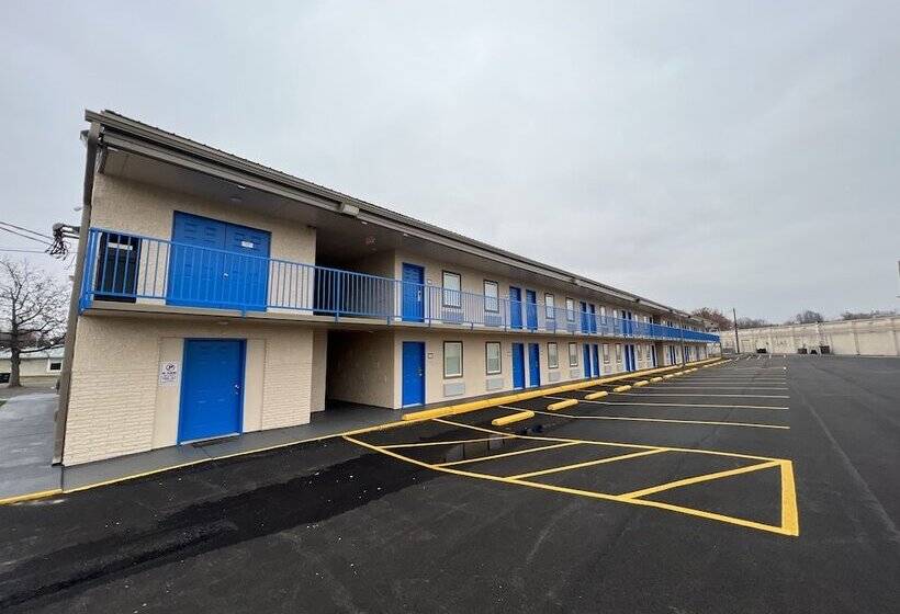 فندق Super 8 By Wyndham Paducah I24 Exit 4