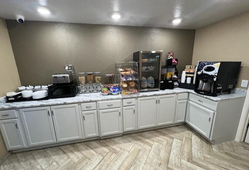 فندق Super 8 By Wyndham Paducah I24 Exit 4