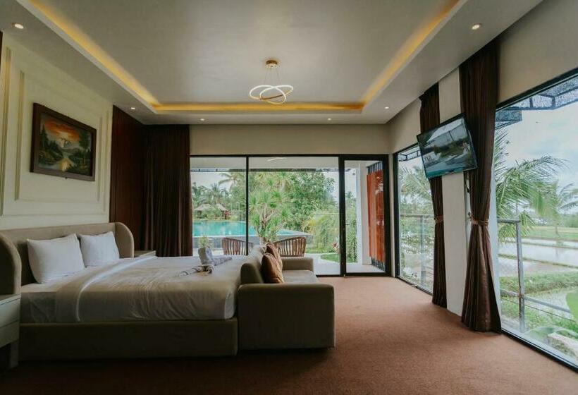 Nirvana Hotel Resort Tetebatu