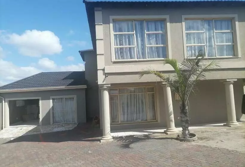 Majatalo Tushiya Guest Lodge Witbank