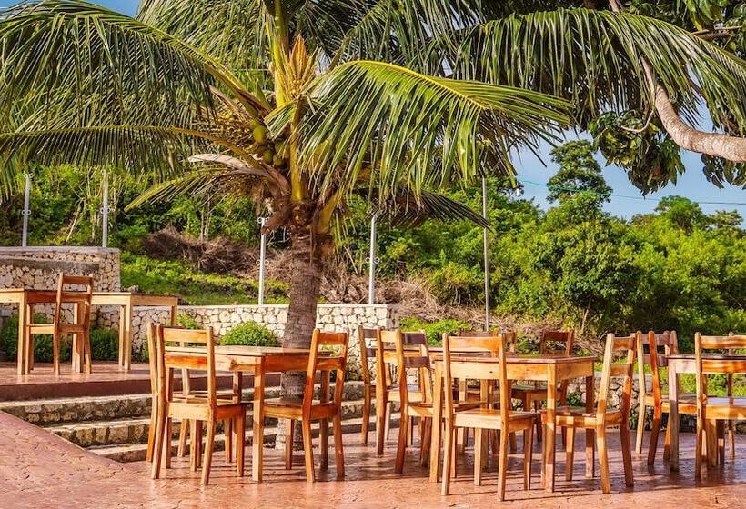 استراحتگاه The Gabayan Riviera