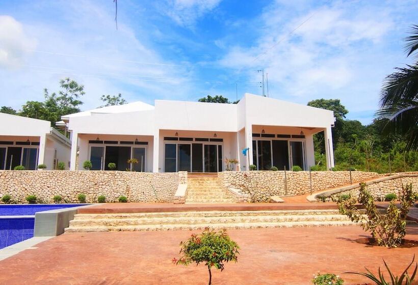 استراحتگاه The Gabayan Riviera