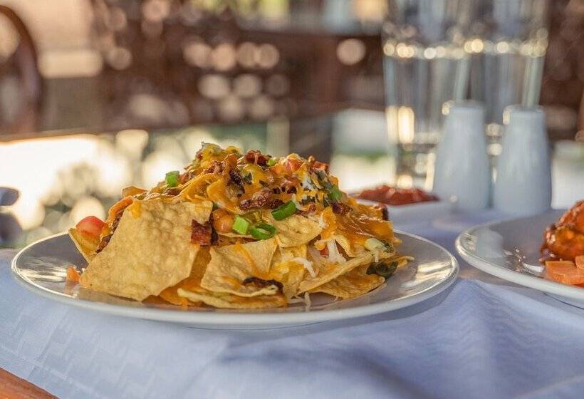 استراحتگاه The Gabayan Riviera