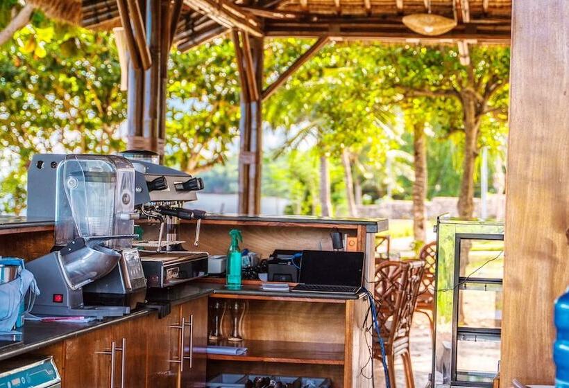 استراحتگاه The Gabayan Riviera