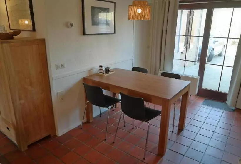 Strandgeluk, Joost De Moorstraat 6