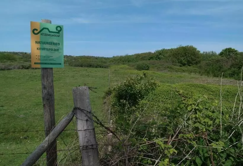 Strandgeluk, Joost De Moorstraat 6