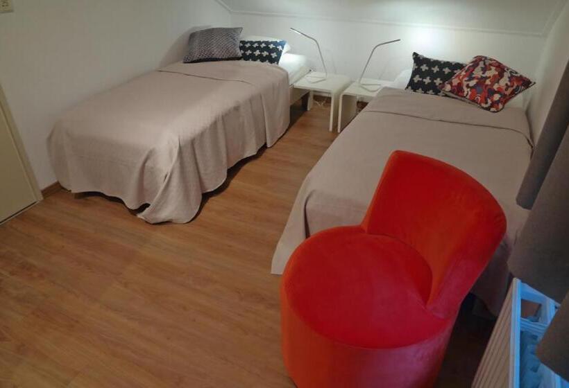 Strandgeluk, Joost De Moorstraat 6