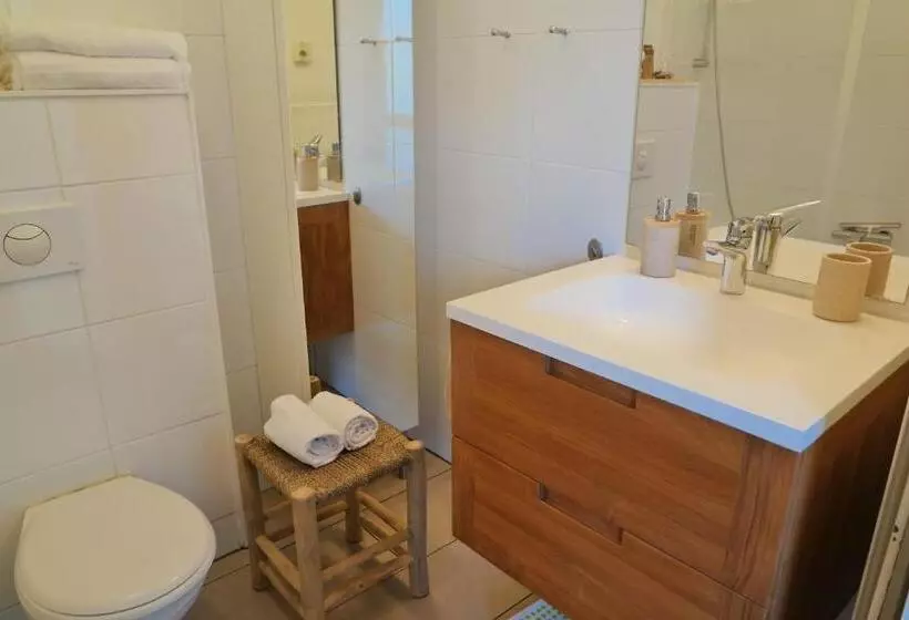 Strandgeluk, Joost De Moorstraat 6