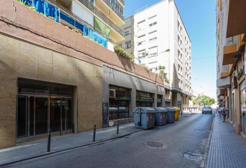 El Velero En La Playa Victoria Grupo Ac Gestion