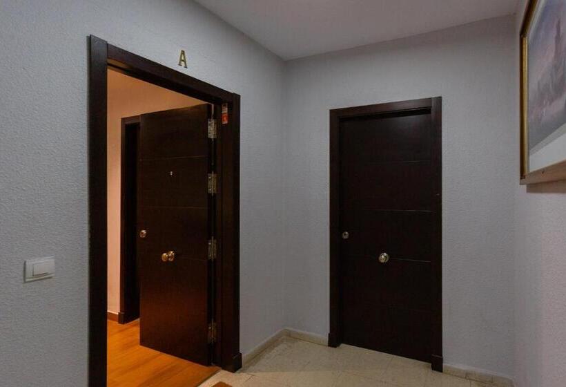 El Velero En La Playa Victoria Grupo Ac Gestion