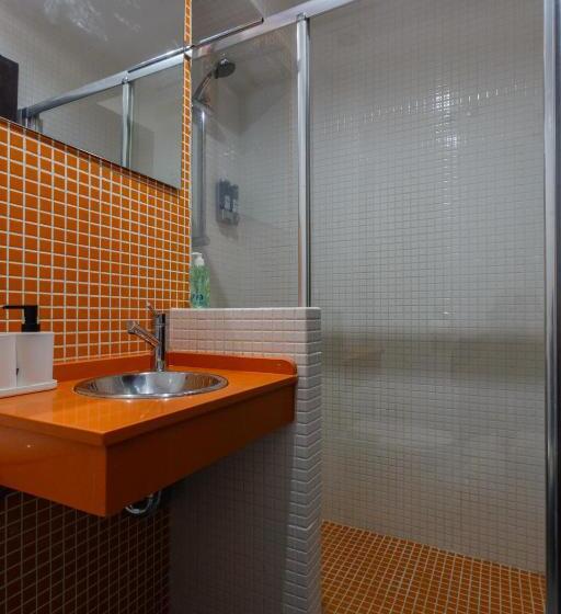 El Velero En La Playa Victoria Grupo Ac Gestion