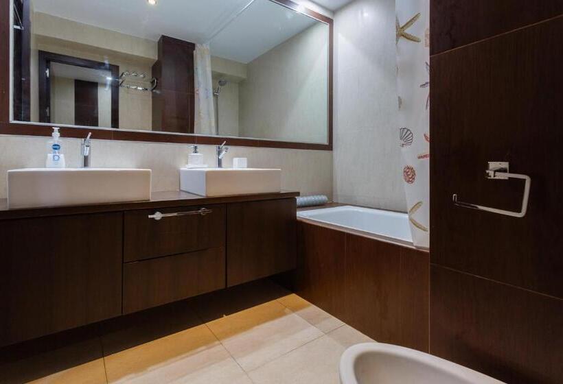 El Velero En La Playa Victoria Grupo Ac Gestion