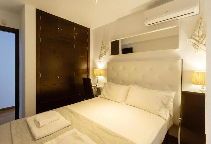 El Velero En La Playa Victoria Grupo Ac Gestion