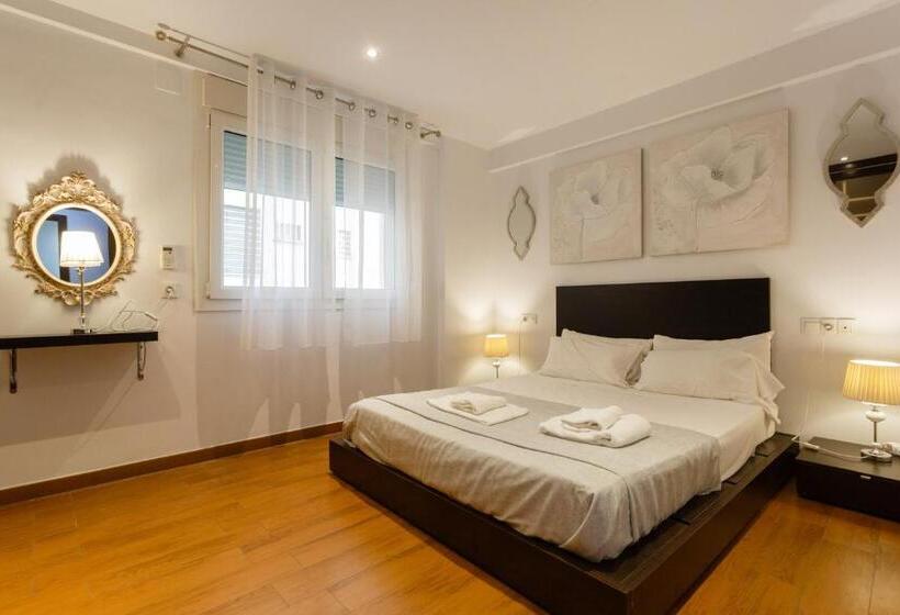 El Velero En La Playa Victoria Grupo Ac Gestion