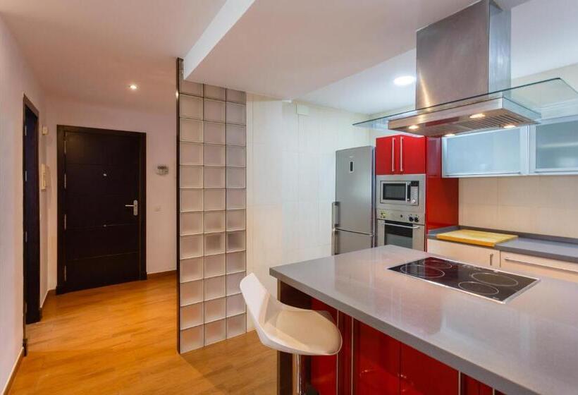 El Velero En La Playa Victoria Grupo Ac Gestion