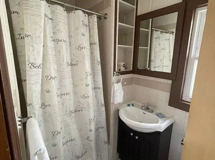 Hotelli Olde Mill Inn Of Clarkston