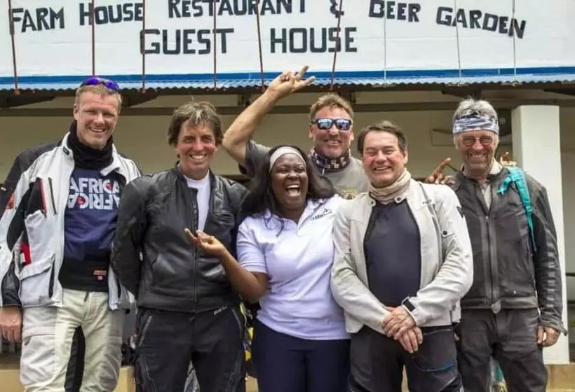 پانسیون The Farmhouse Boutique Guesthouse And Beergarden Cc