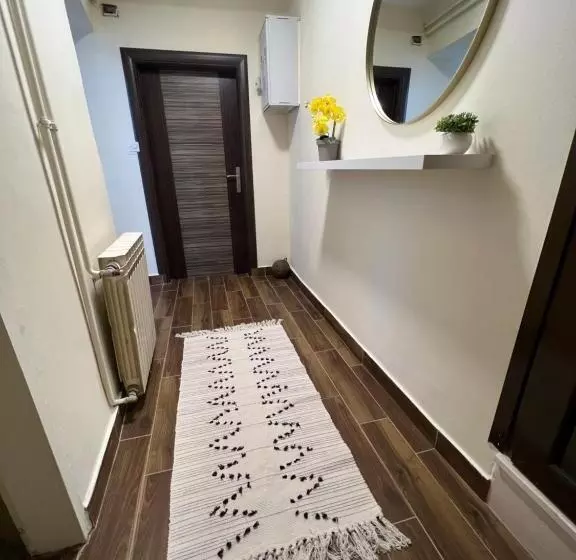 Regina Apartments