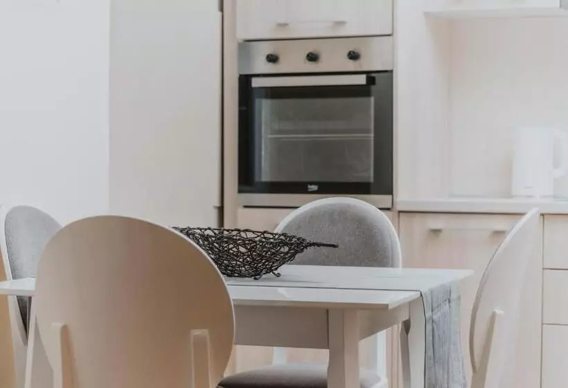 Regina Apartments