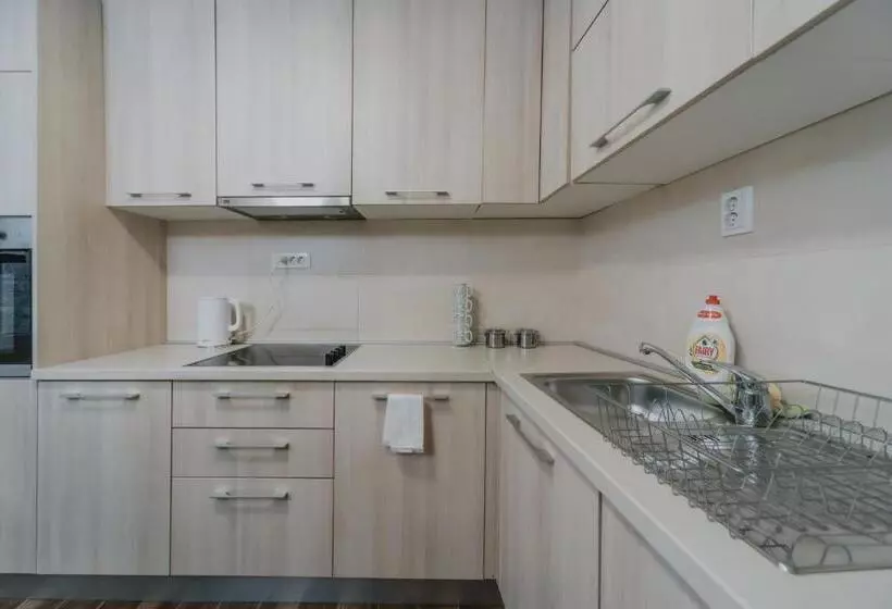 Regina Apartments