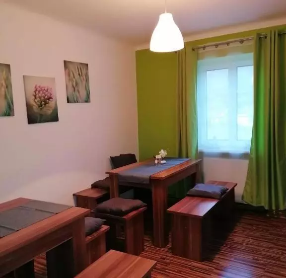 Aamiaismajoitus (B&B) Gästehaus Ruinenblick