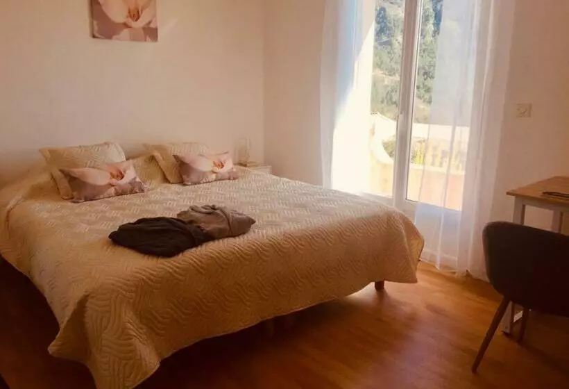 Aamiaismajoitus (B&B) Villa Câline Chambres D Hôtes