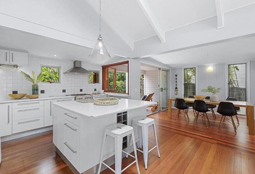 Dwyer St Great Family Beach House