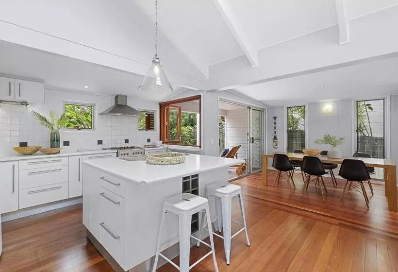 Dwyer St Great Family Beach House