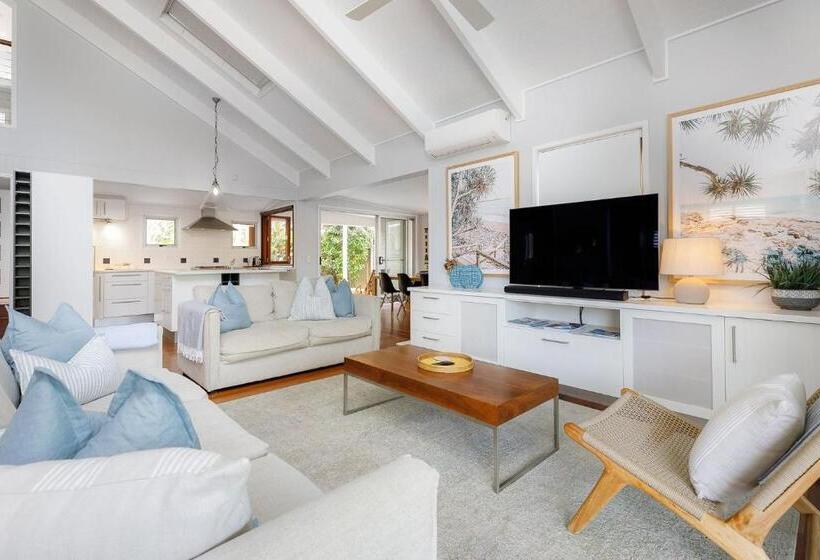 Dwyer St Great Family Beach House