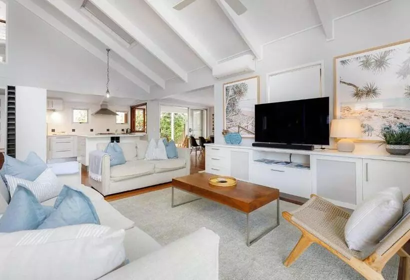 Dwyer St Great Family Beach House