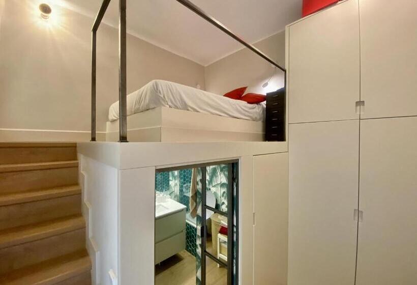 For You Rentals Apartment With Beautiful Private Terrace In The Center Of Madrid Car19